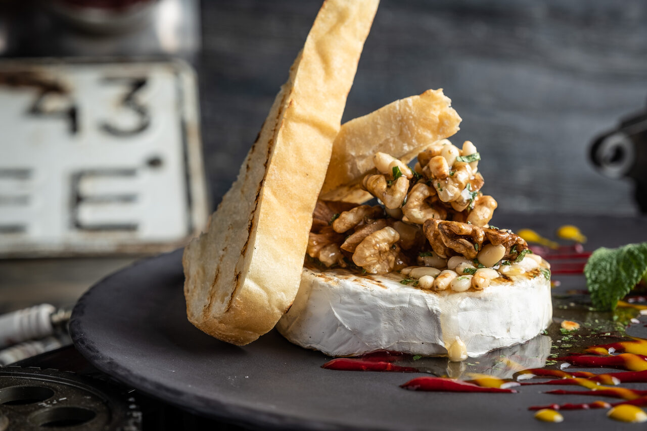 Арендовать Гаражане Паб Площадка в Москве 