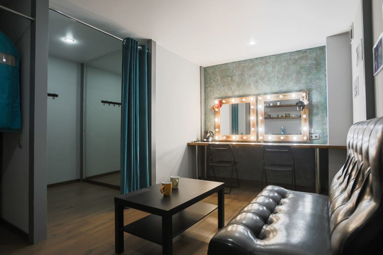 Арендовать Гримёрная комната. Киностудия ТвоёКино