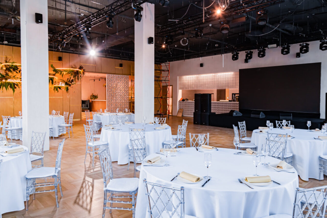 Арендовать Москвич event hall