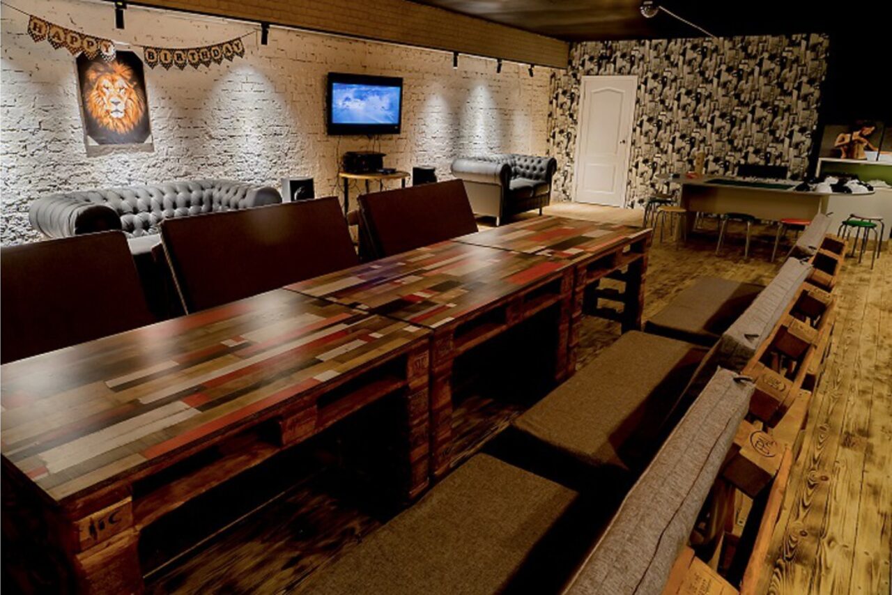 Арендовать Лофт для игры в Мафию с детской комнатой 