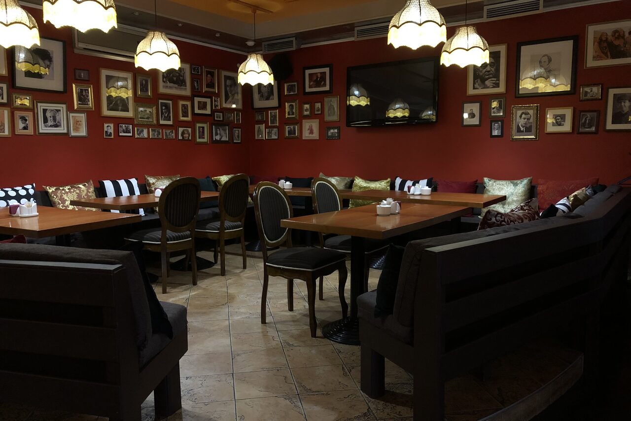 Арендовать Арт - кафе в винтажном стиле