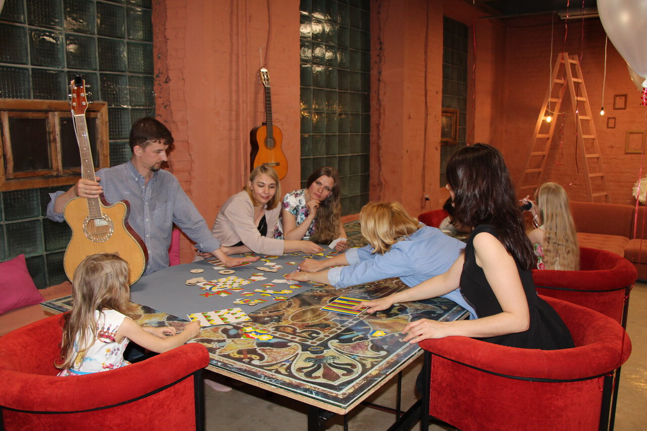 Арендовать Крылья. Лофт для праздников с детским уголком