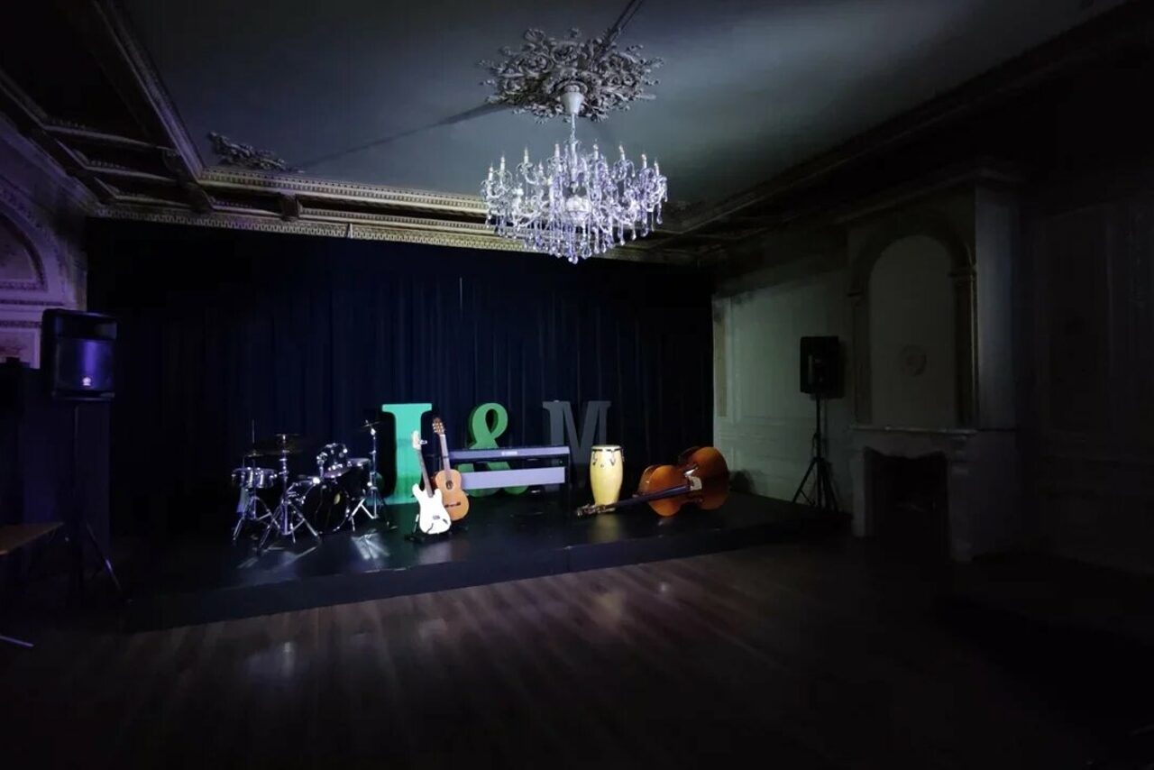 Арендовать J&M School