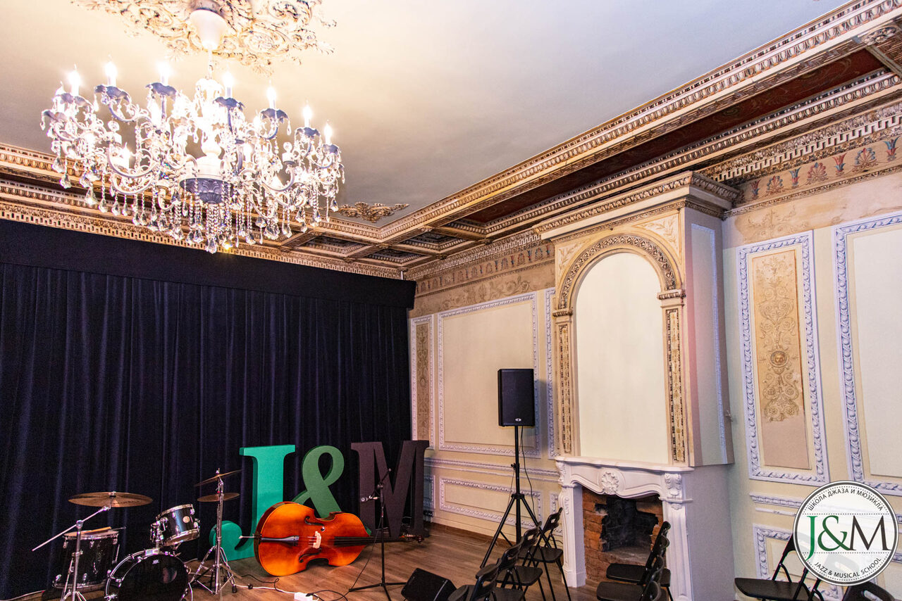 Арендовать J&M School