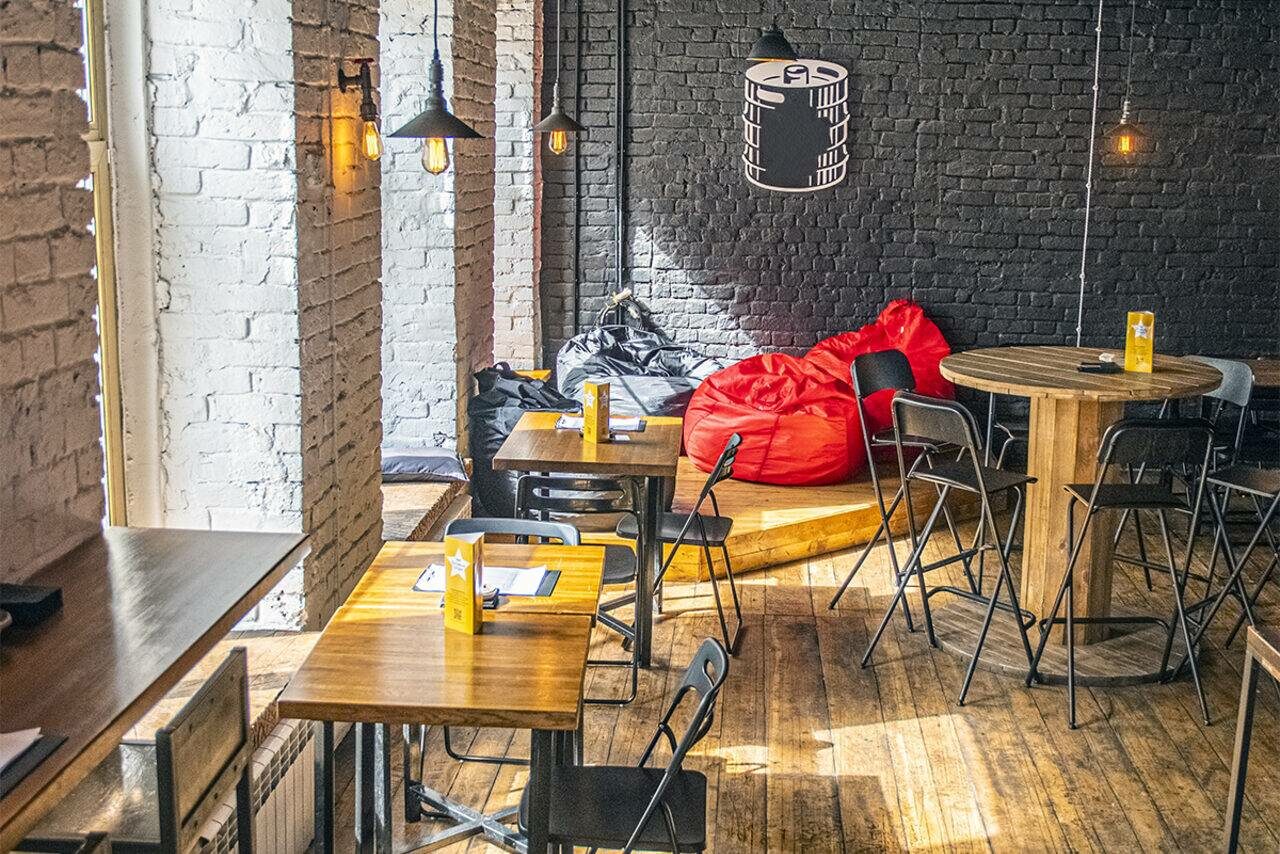 Арендовать Крафт Бар 69 Pints.Комфортабельный бар под закрытие в центре