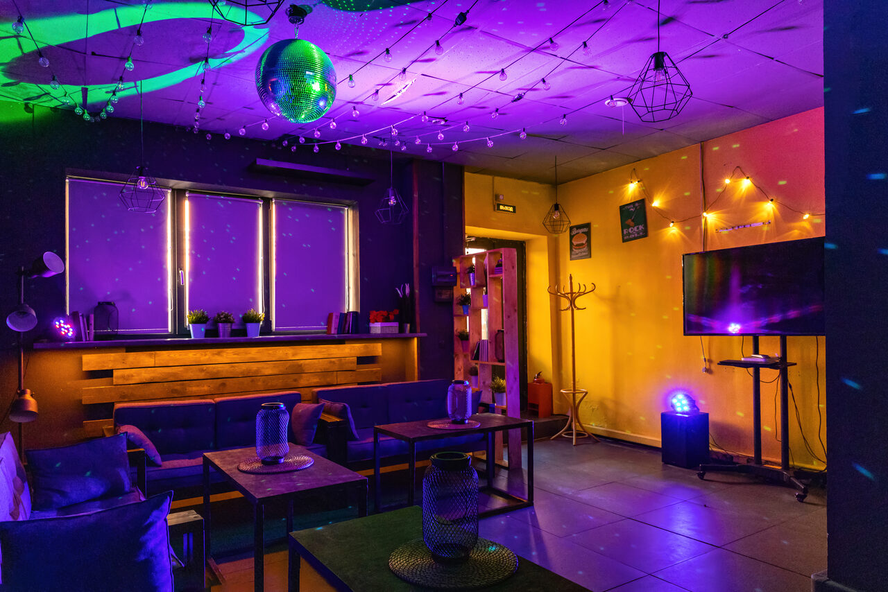 Арендовать  Loft Com.nata Лофт-бар в центре