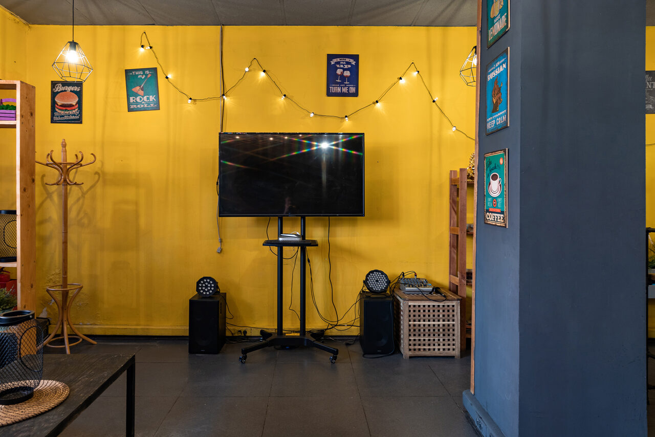 Арендовать  Loft Com.nata Лофт-бар в центре