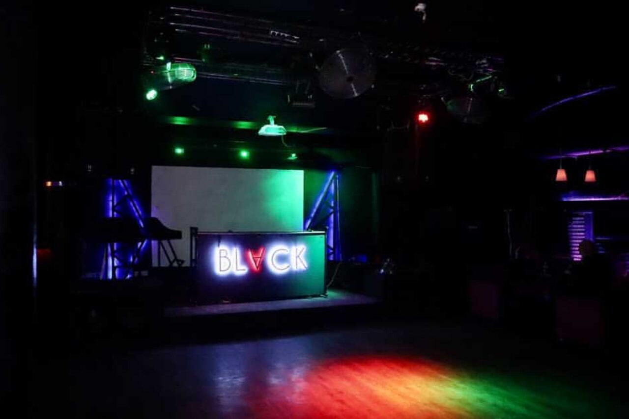 Арендовать Black room