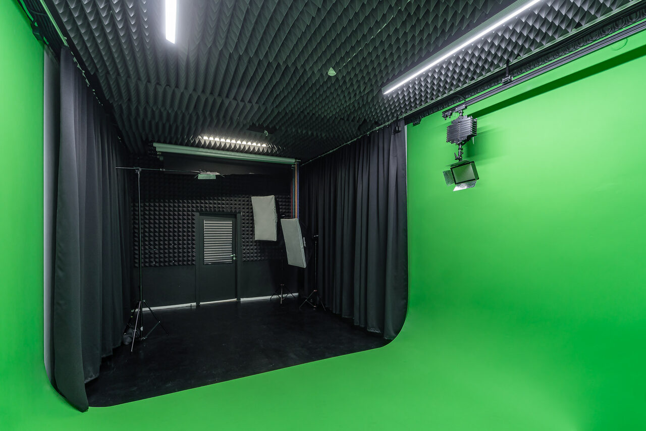 Арендовать Студия Дениса Золотова