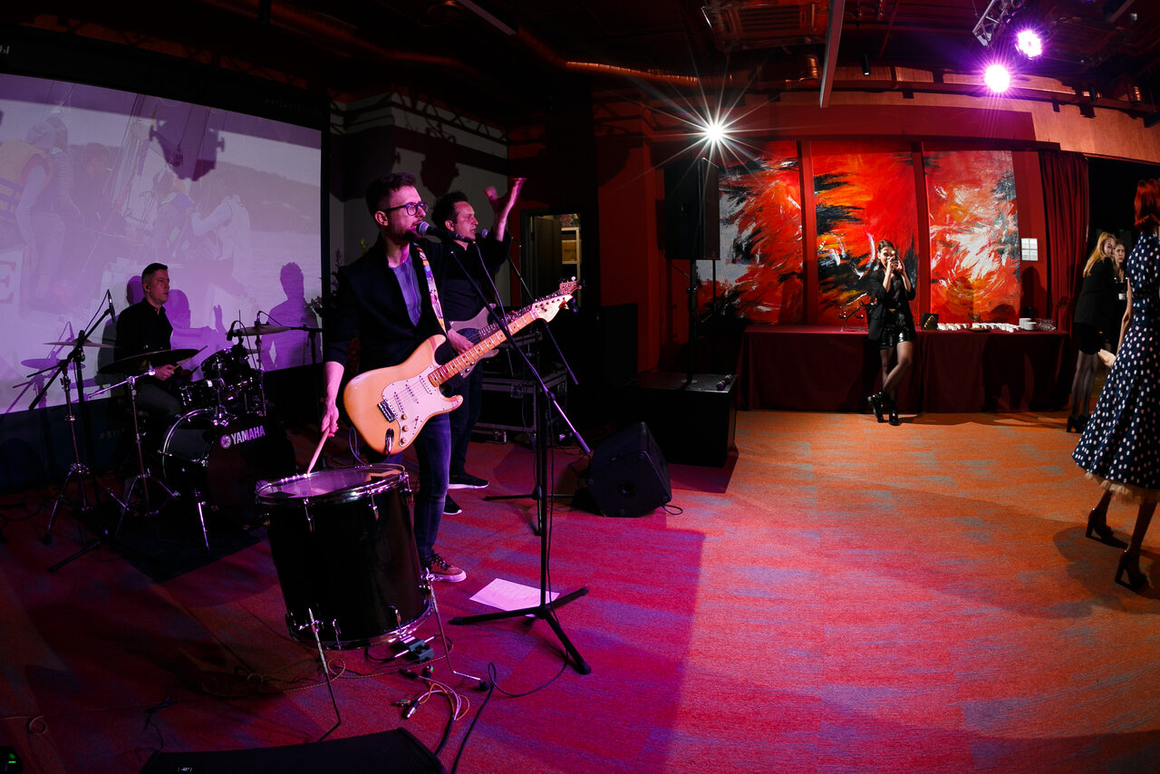 Арендовать Дом Атлантов