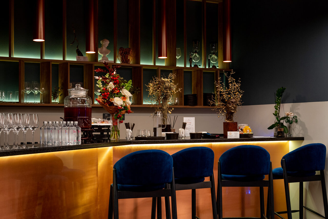 Арендовать Дом Атлантов