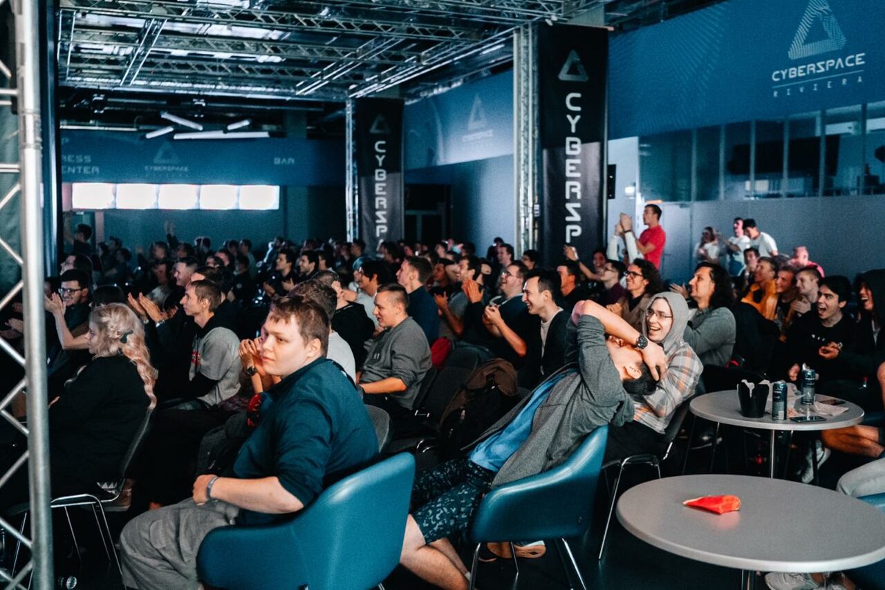 Арендовать Современный зал с концертным оборудованием