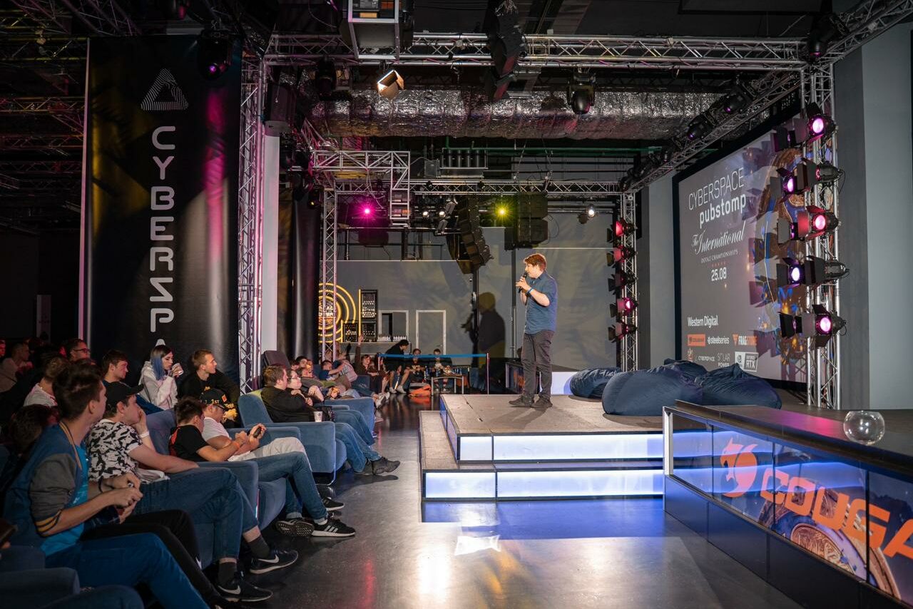 Арендовать Современный зал с концертным оборудованием