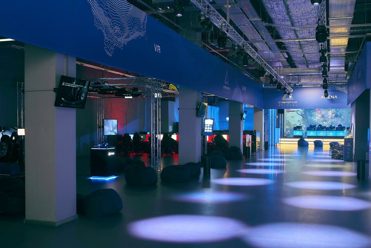 Арендовать Современный зал с концертным оборудованием