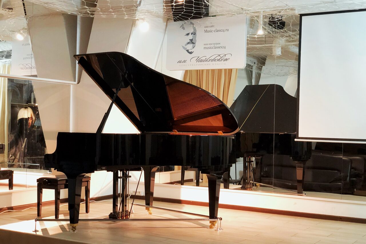 Арендовать Метрополитен. Концертный зал и караоке-бар