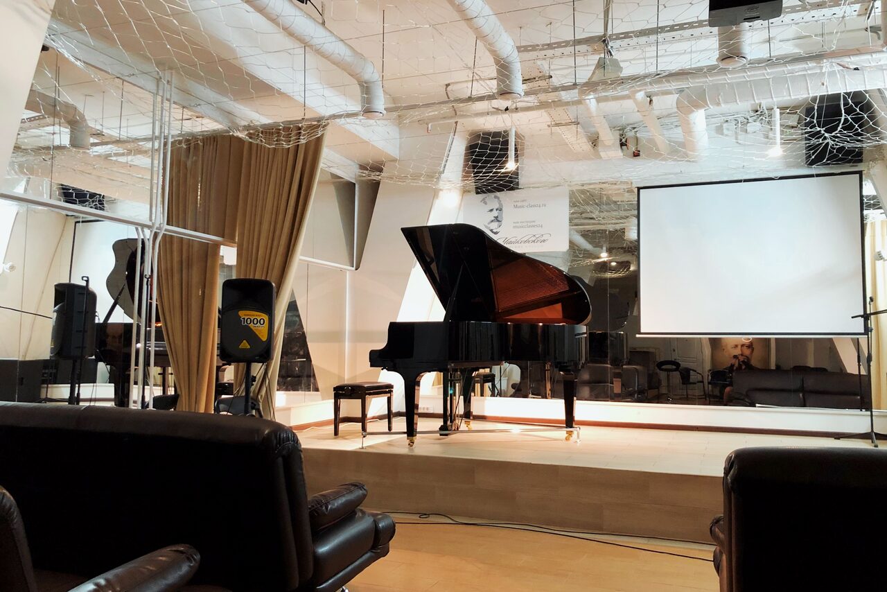 Арендовать Метрополитен. Концертный зал и караоке-бар