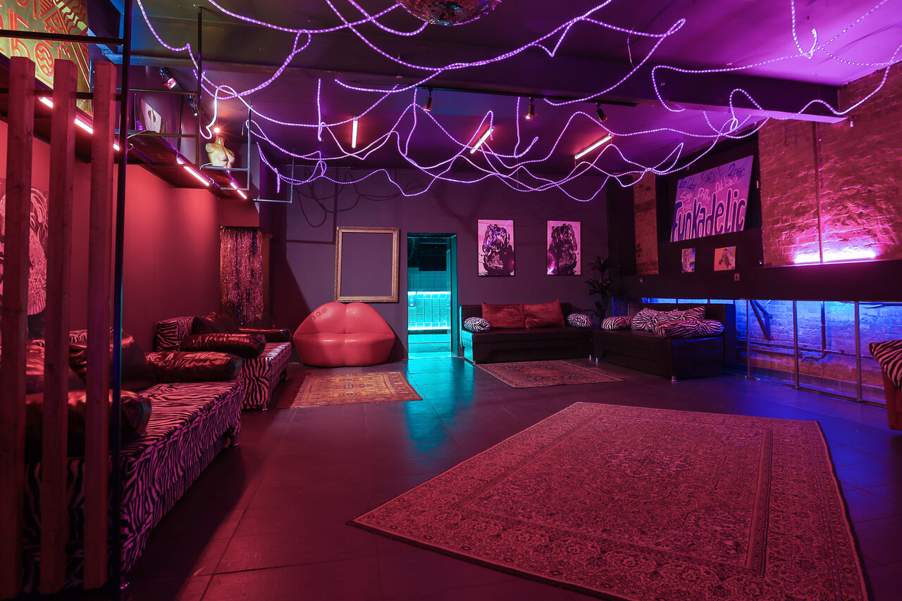 Арендовать Лофт-пространство из нескольких уровней