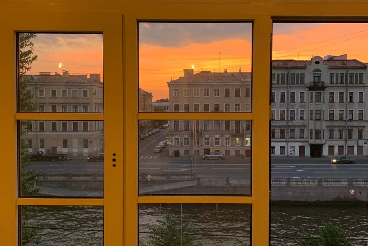 Арендовать Красая Баронесса Стилизованный лофт на набережной