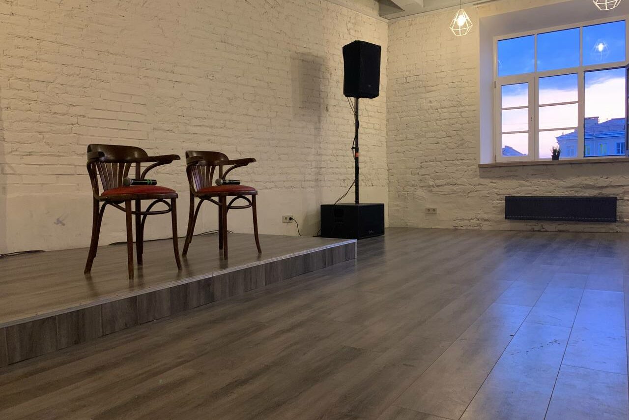 Арендовать Красая Баронесса Стилизованный лофт на набережной