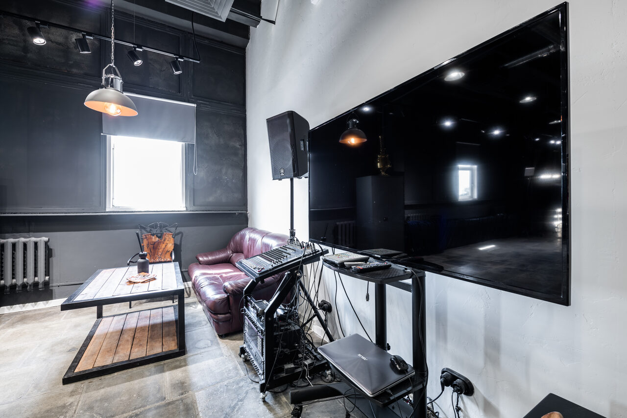 Арендовать Выставка Российских дизайнеров Пространство