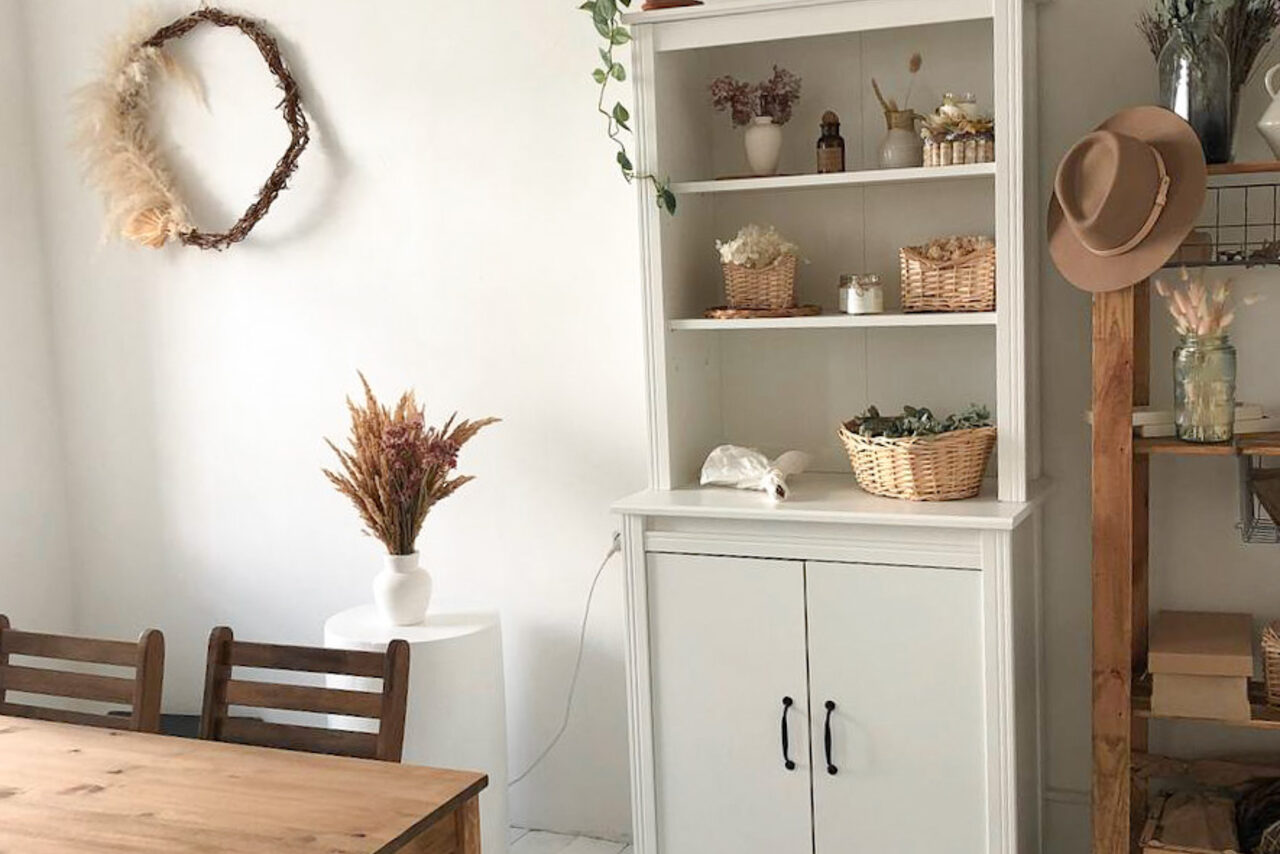 Арендовать Светлая лофт-студия для девичников и мастер-классов