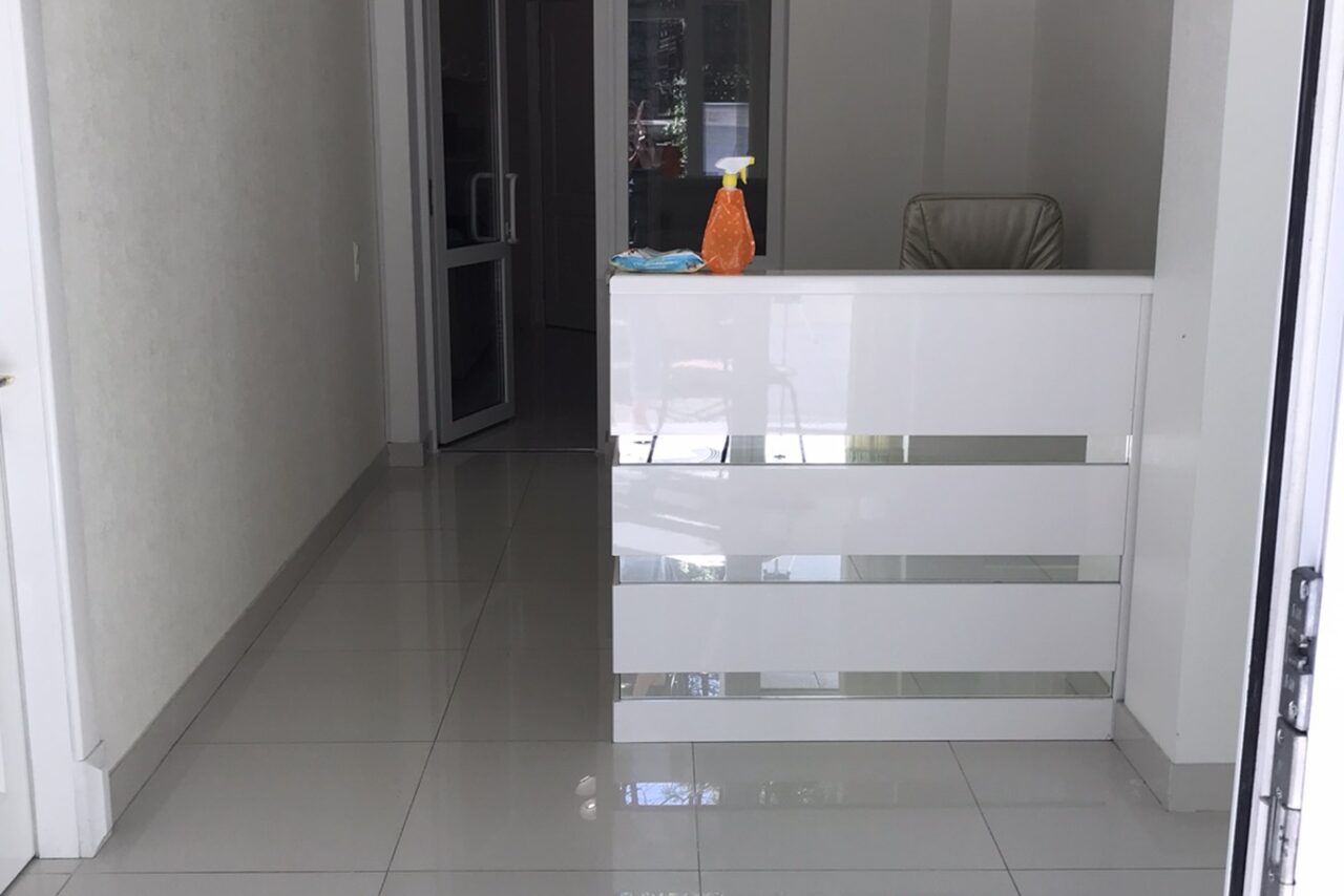 Арендовать Кабинет с панорамным окном в Ялте