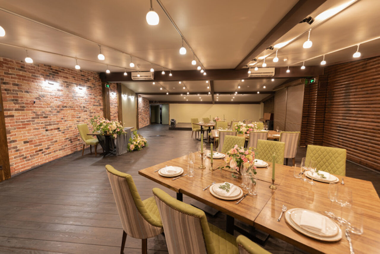 Арендовать Концертный зал.Ресторан альпийской кухни Шале