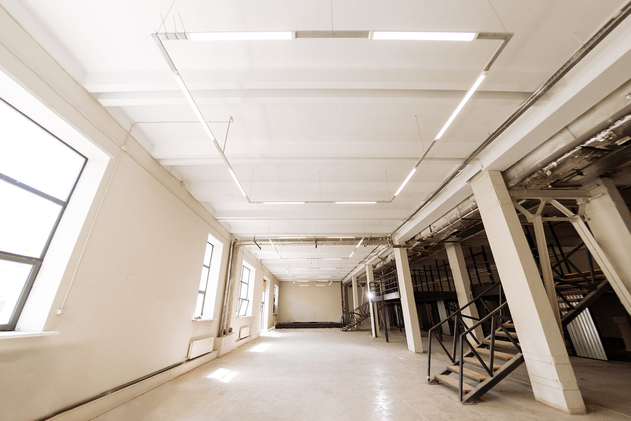 Арендовать SOULFULLOFT Белое лофт-пространство