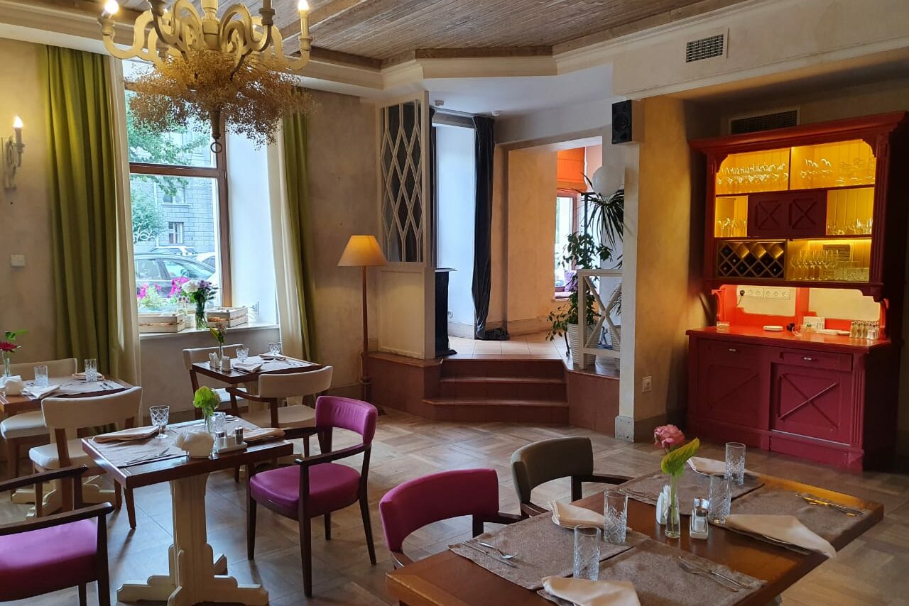 Арендовать Romeo's Restaurant (Ромео'с Ресторан). Банкетный лофт