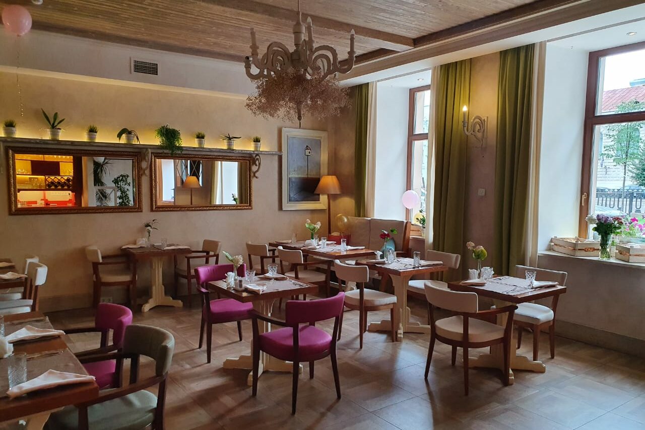Арендовать Romeo's Restaurant (Ромео'с Ресторан). Банкетный лофт