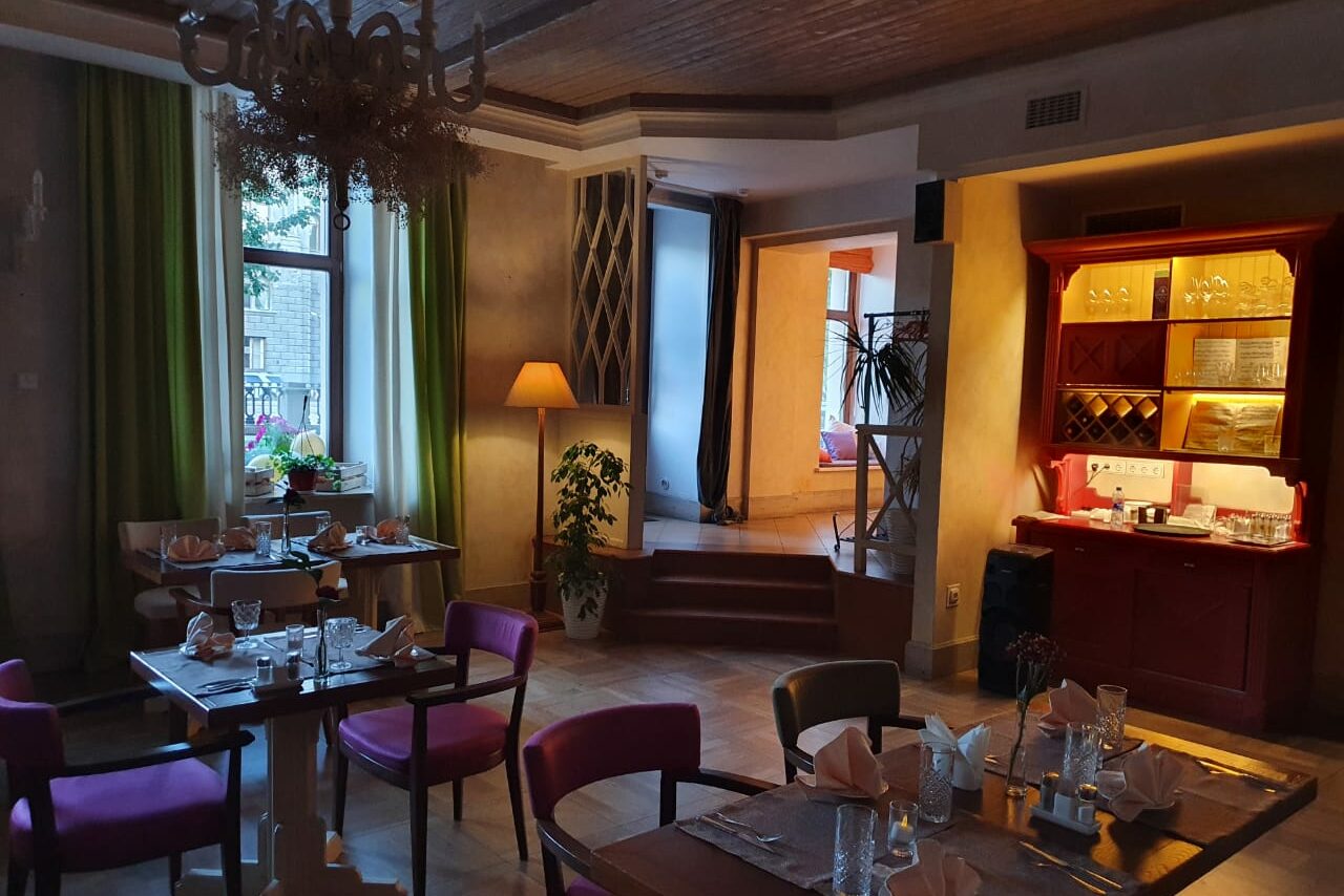 Арендовать Romeo's Restaurant (Ромео'с Ресторан). Банкетный лофт