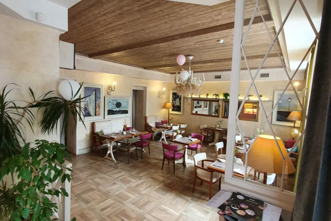 Арендовать Romeo's Restaurant (Ромео'с Ресторан). Банкетный лофт