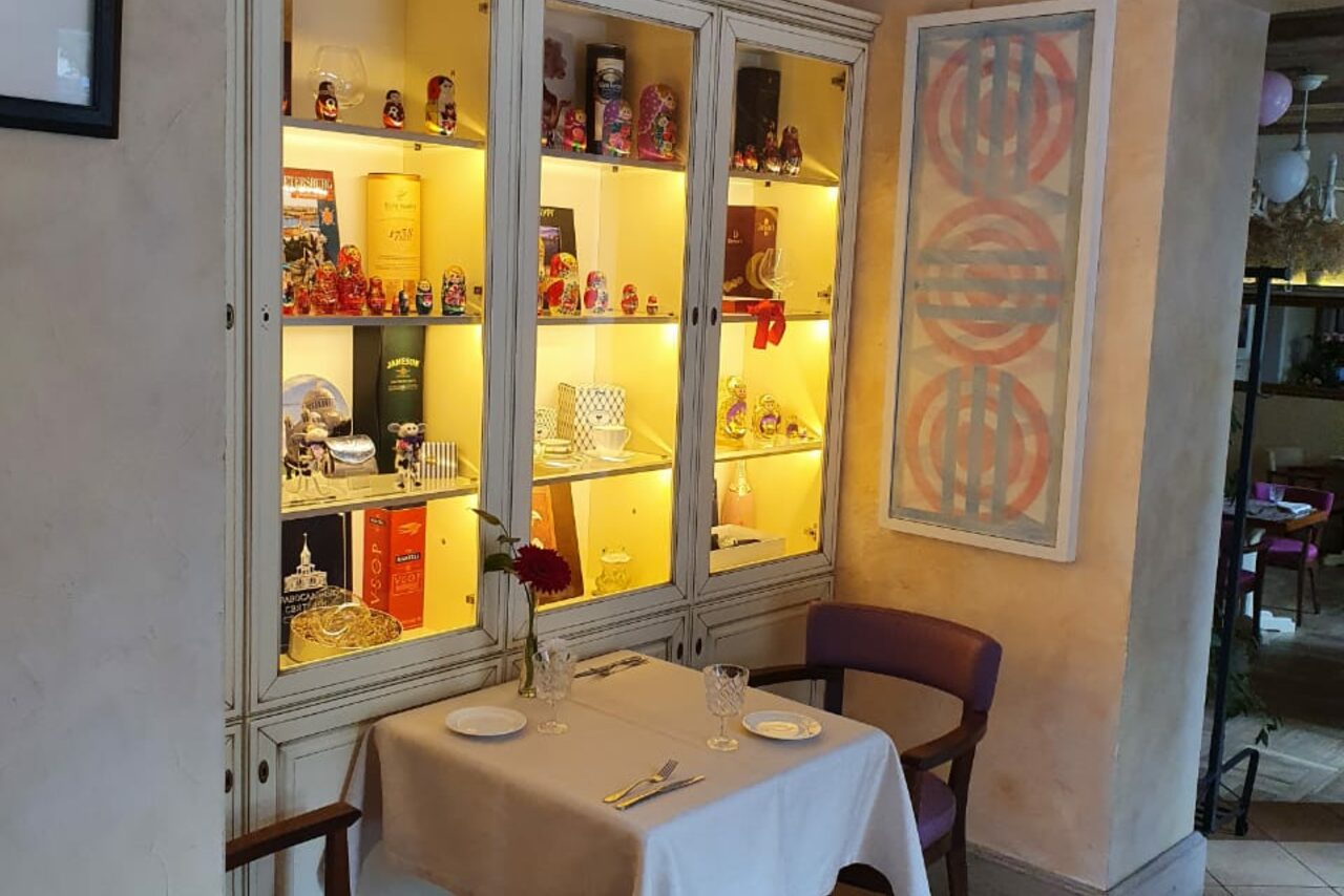 Арендовать Romeo's Restaurant (Ромео'с Ресторан). Банкетный лофт