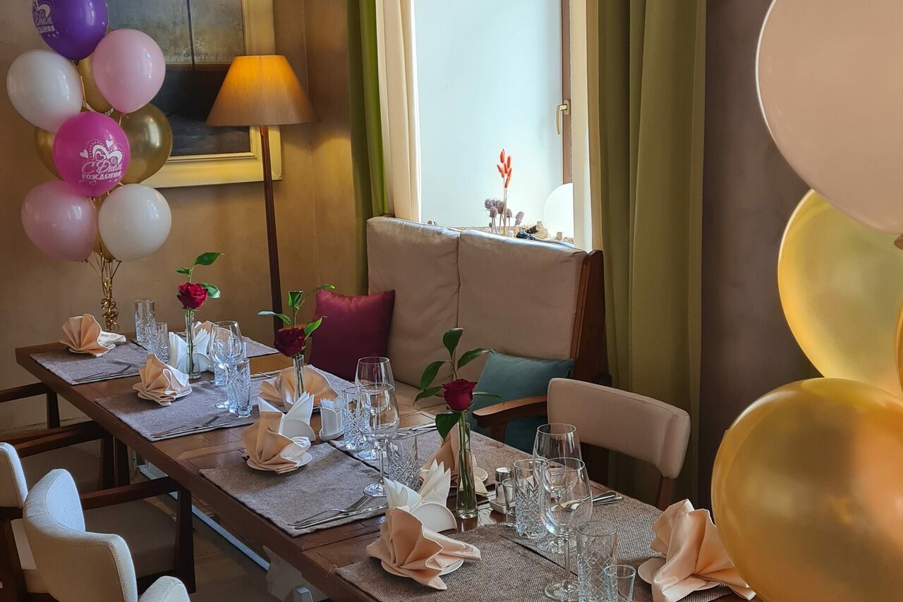 Арендовать Romeo's Restaurant (Ромео'с Ресторан). Банкетный лофт