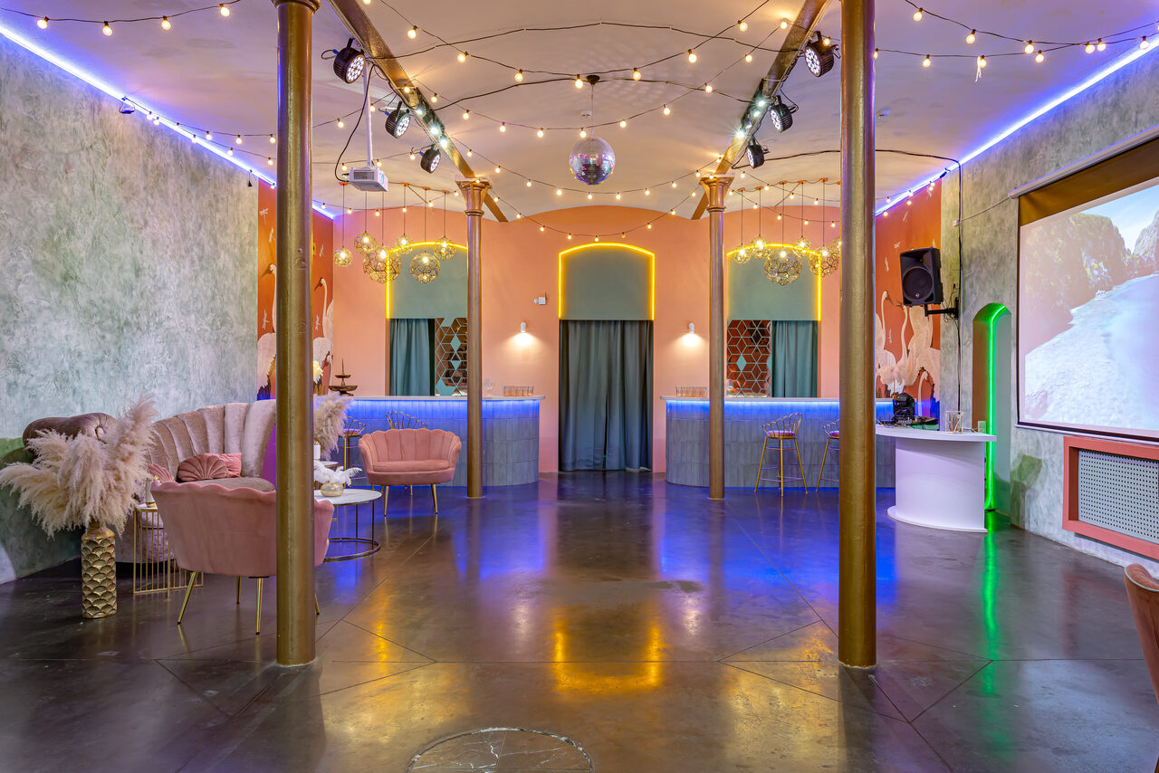 Арендовать Лофт Май. Зал Мемфис