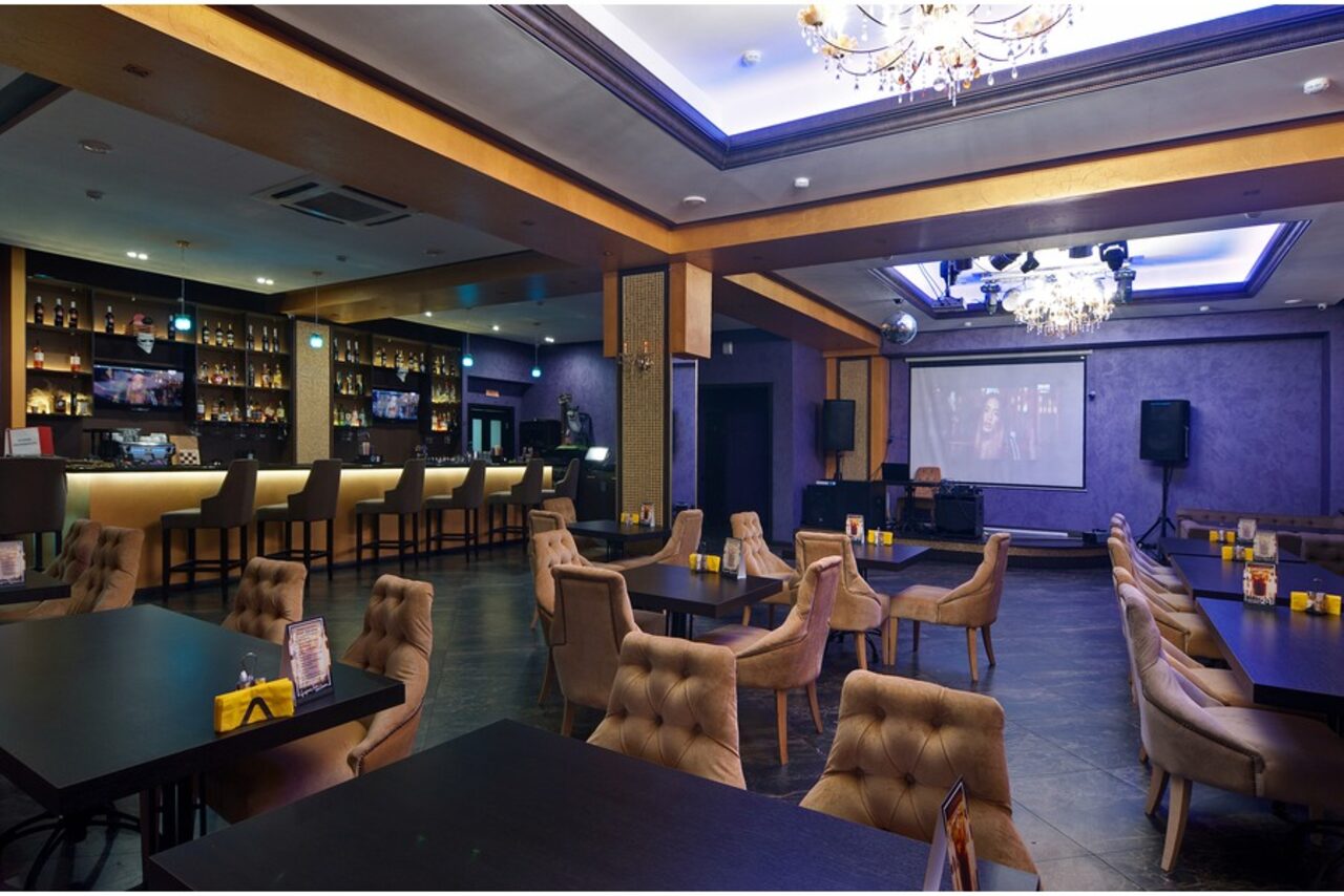 Арендовать Караоке-Клуб Чёрный Какаду