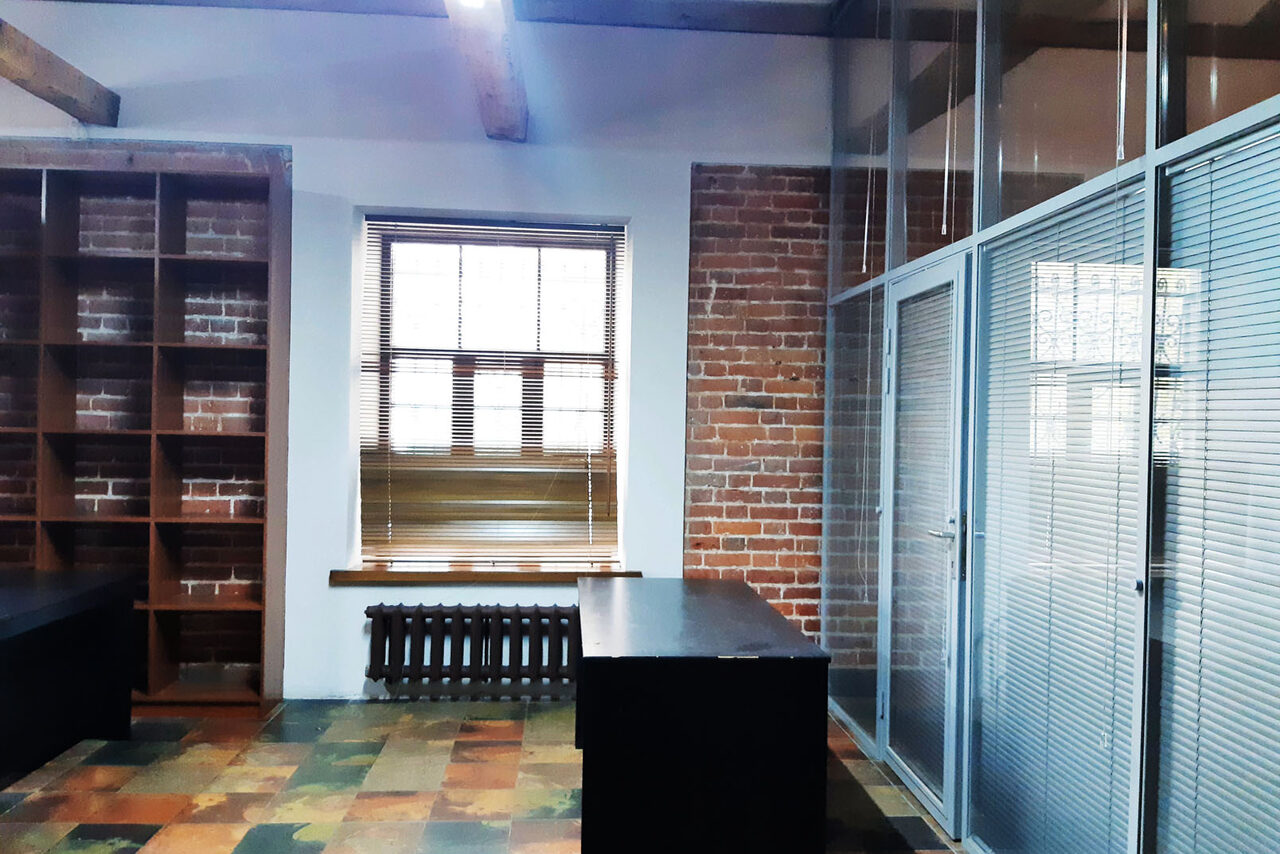 Арендовать Просторный двухэтажный лофт