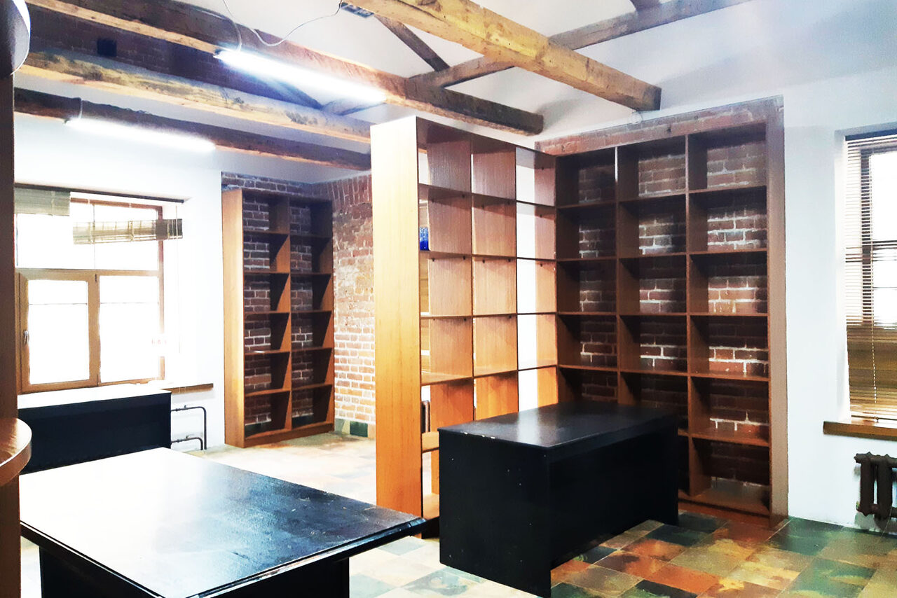 Арендовать Просторный двухэтажный лофт