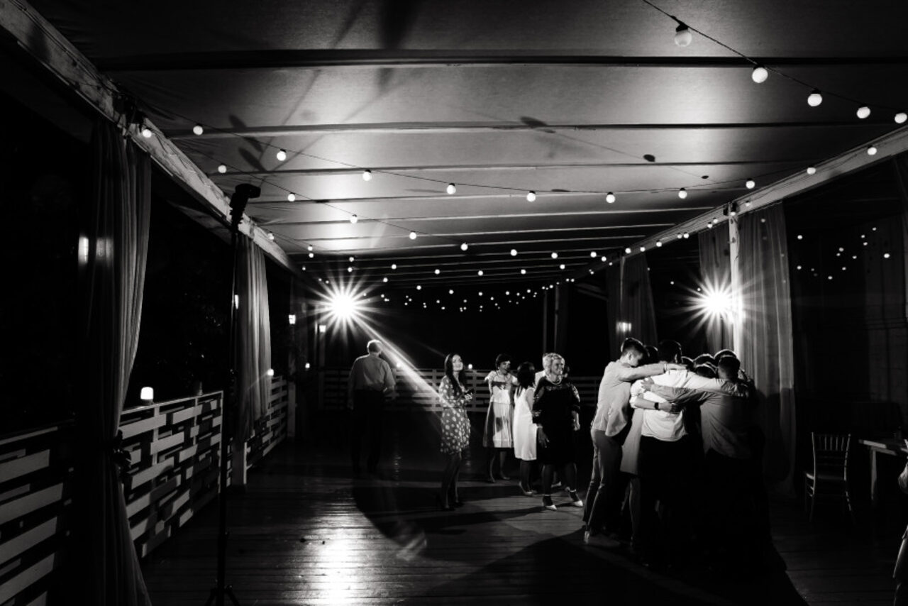 Арендовать DISTRICT27 Открытая веранда в парке