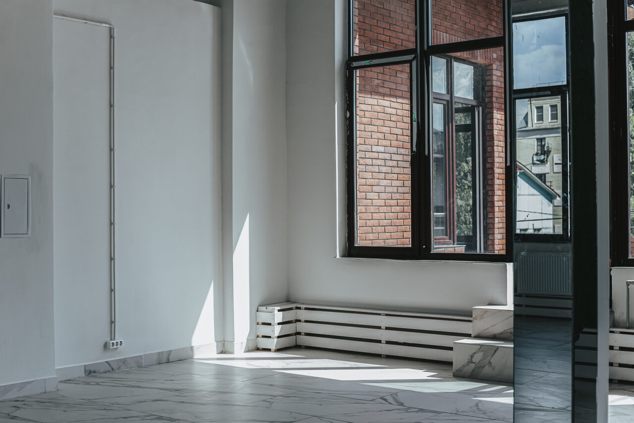 Арендовать Белый лофт с верандой