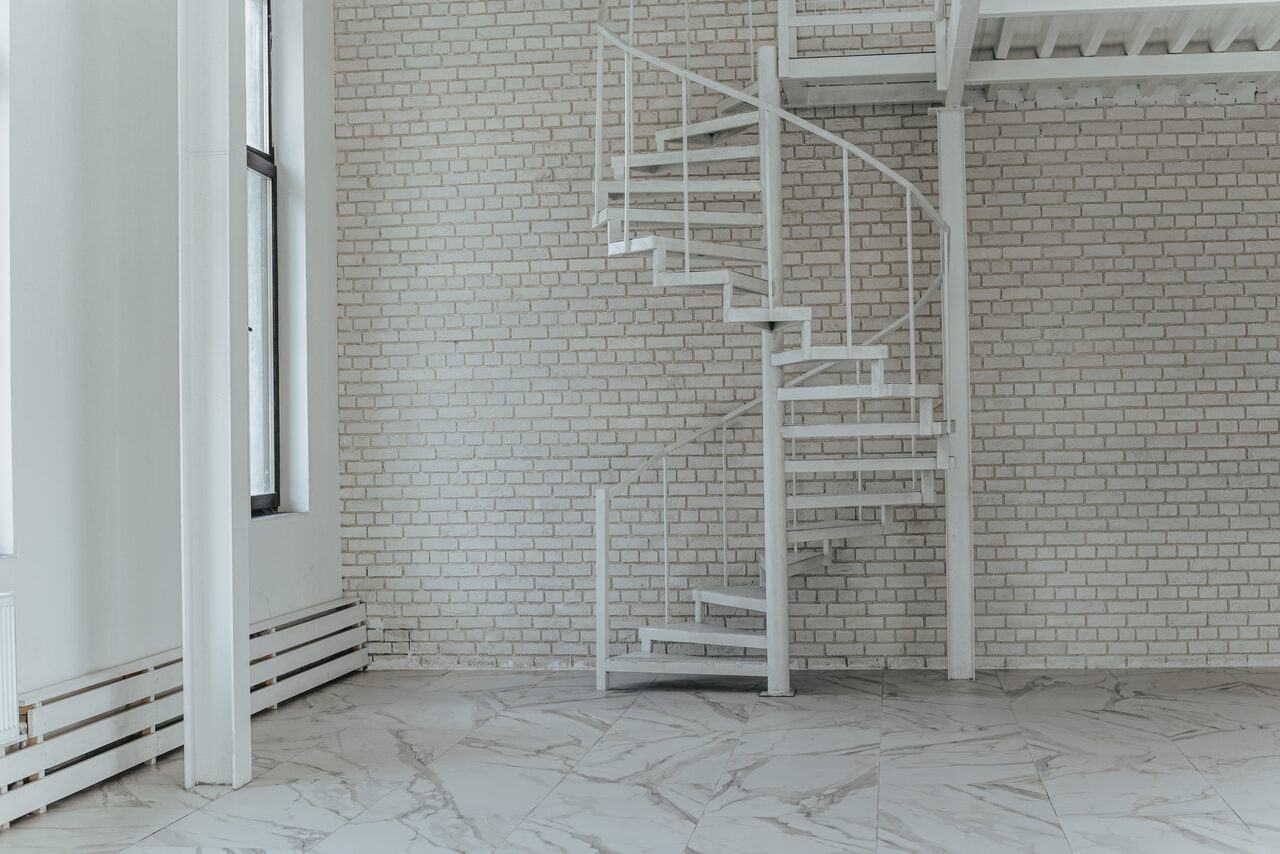 Арендовать Белый лофт с верандой