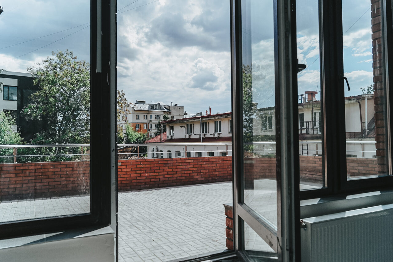 Арендовать Белый лофт с верандой