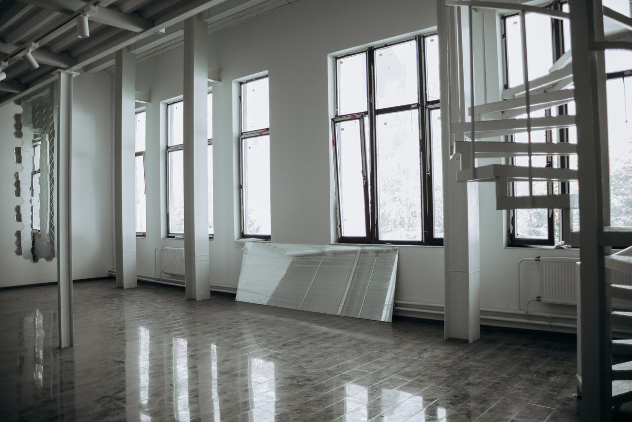 Арендовать Лофт в серых тонах