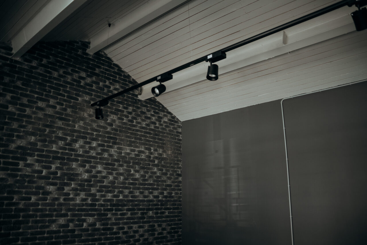 Арендовать Лофт в серых тонах