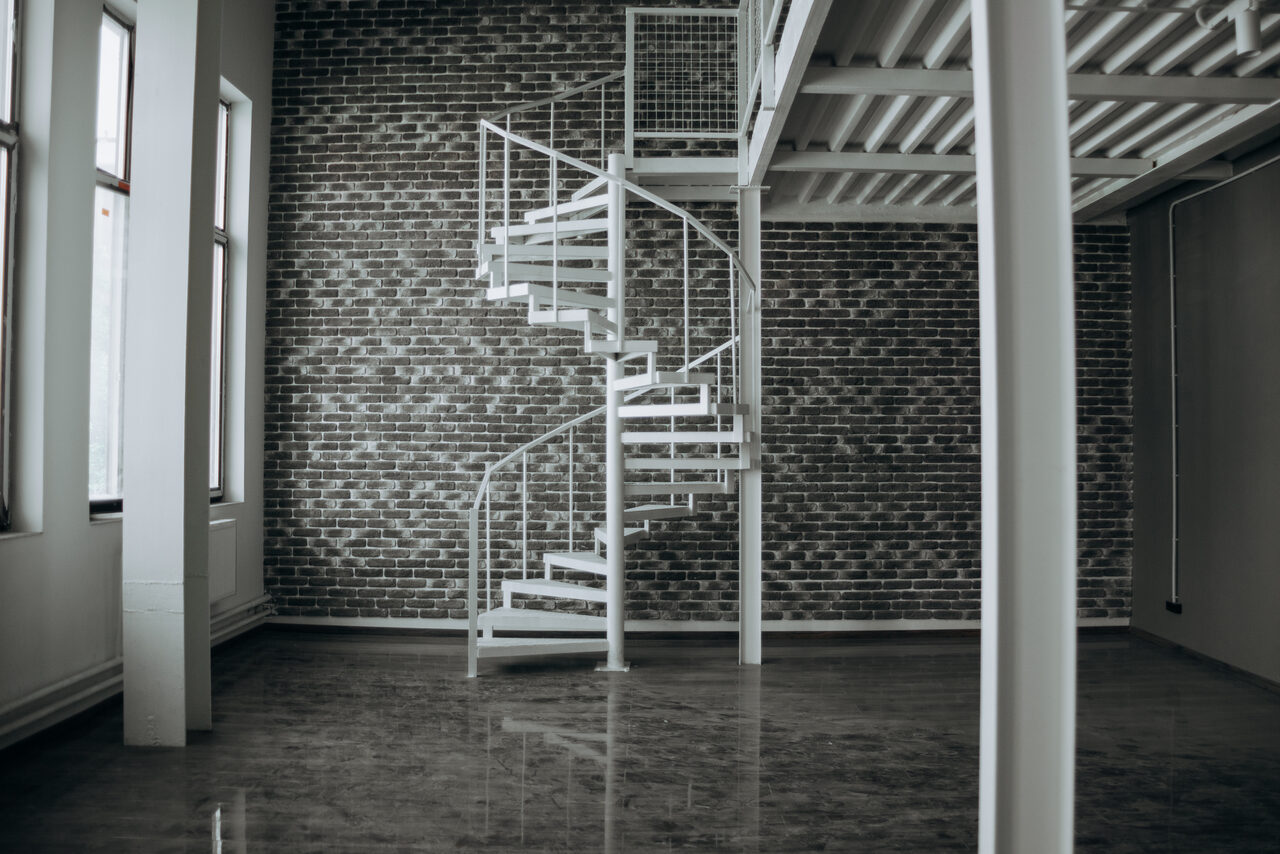 Арендовать Лофт в серых тонах