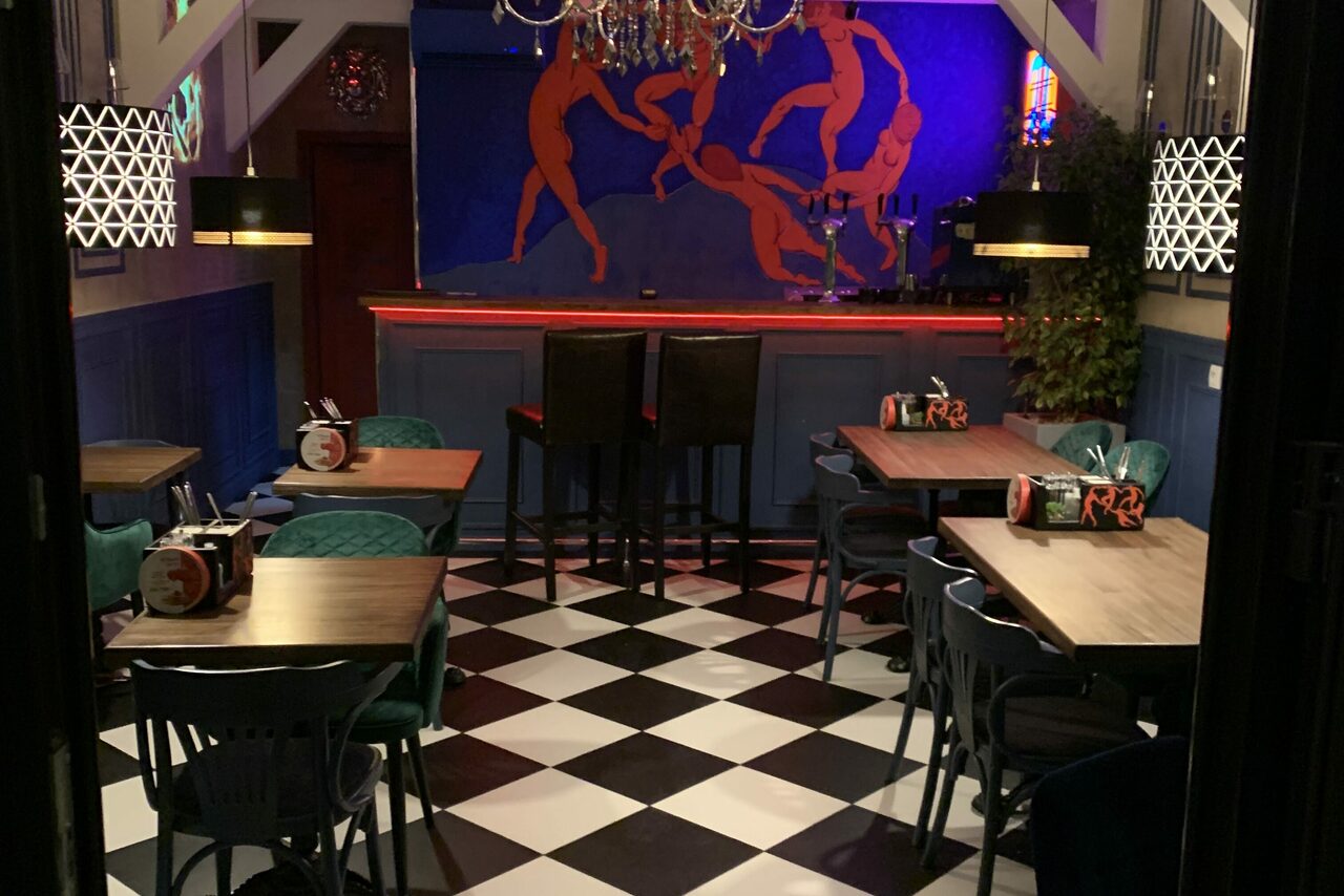 Арендовать Камерный бар под закрытие 