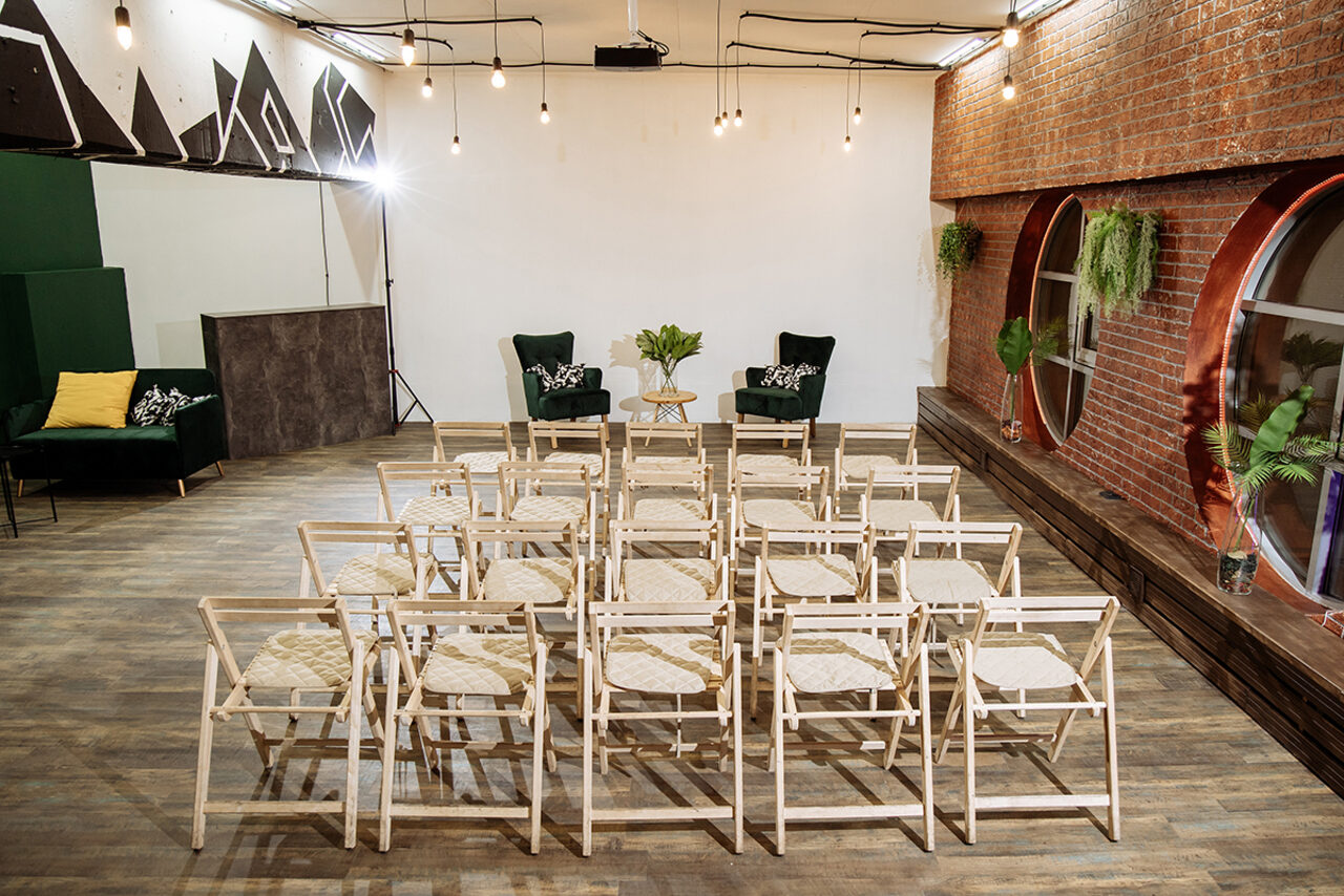 Арендовать Лофт с круглыми окнами