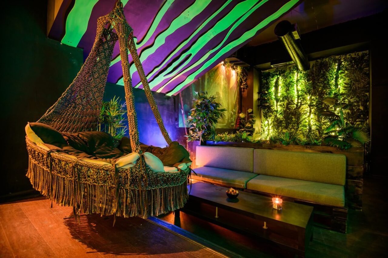Арендовать Лаунж-бар в тропическом стиле