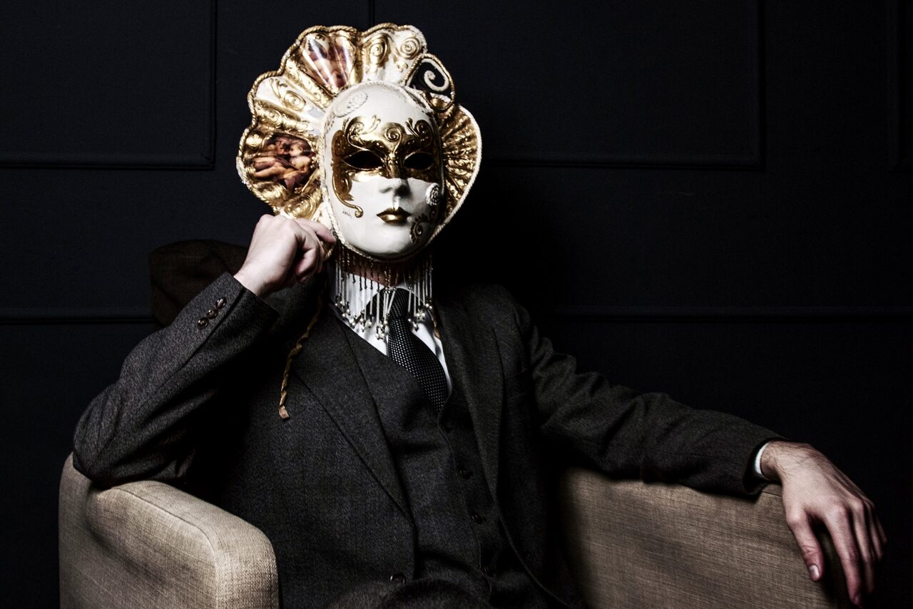 Арендовать Poire Двухэтажный арт-лофт с панорамными окнами 