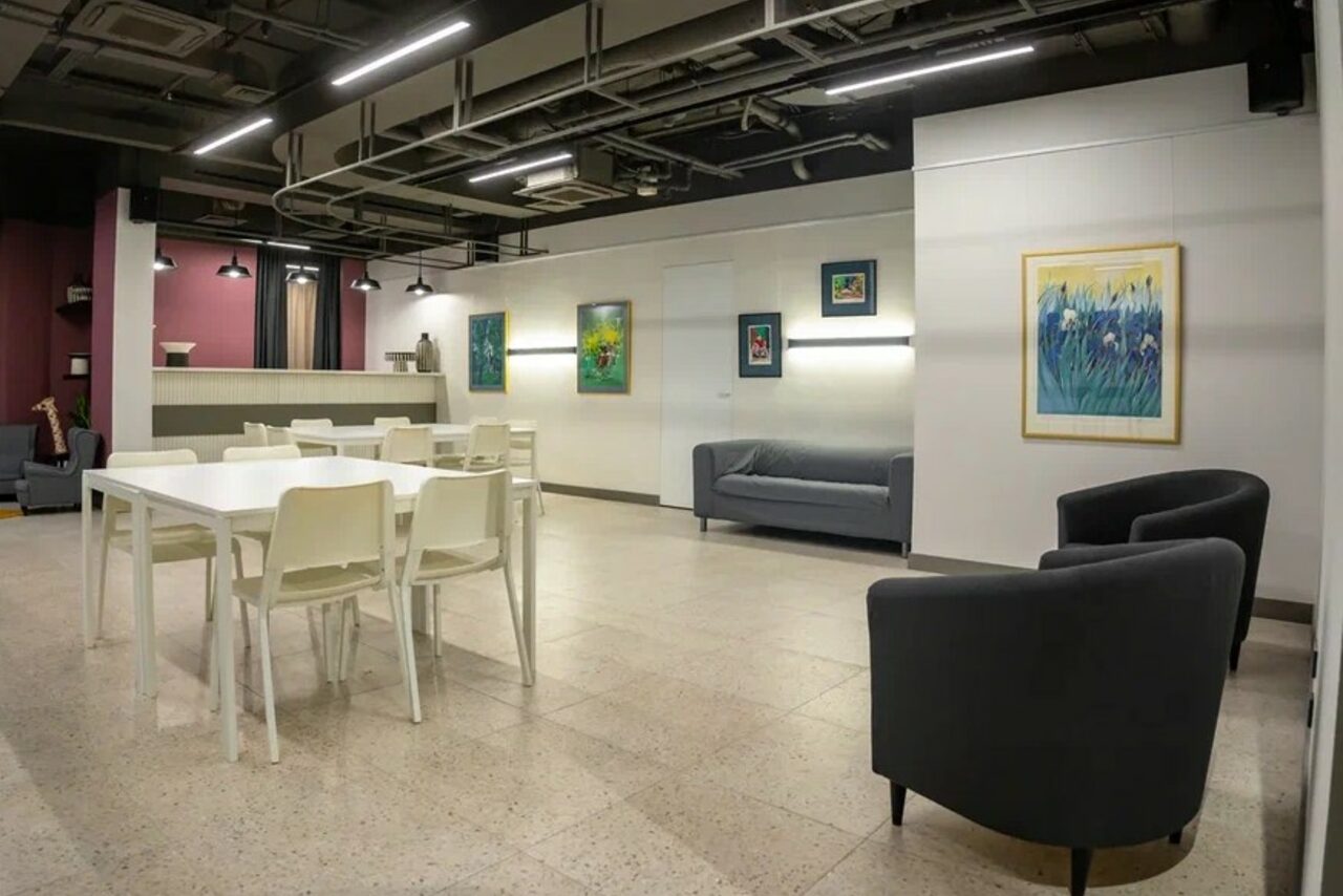 Арендовать Лофт Ключи. Уютный лофт с яркими акцентами